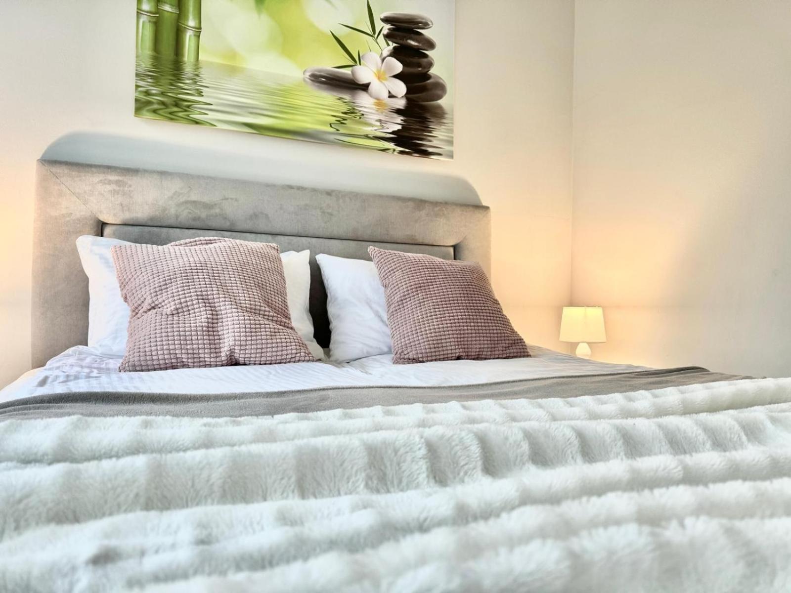 Prestige House Apartament - 2 Sypialnie Z Ogrodkiem I Basenem โปเบียโรโว ภายนอก รูปภาพ