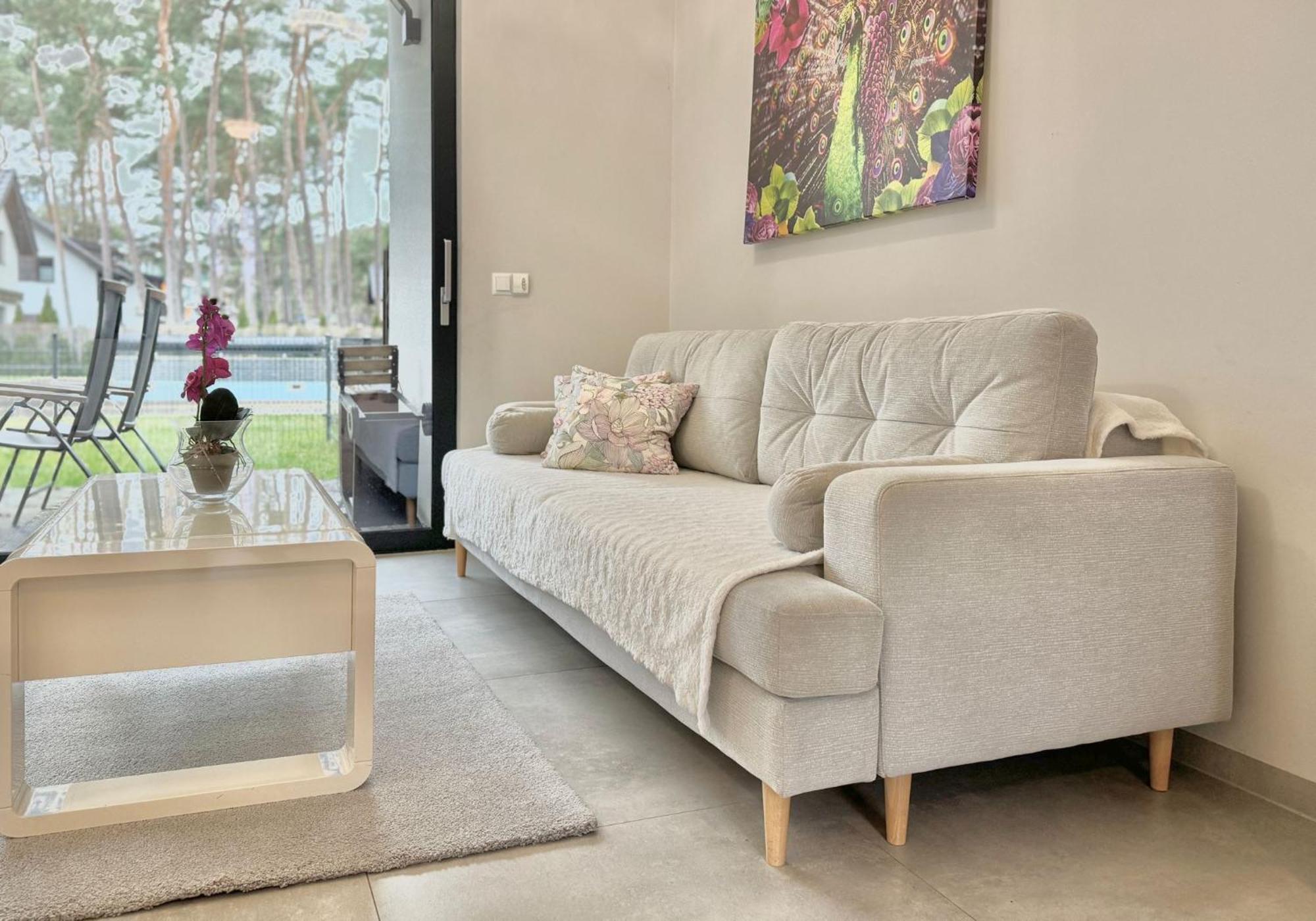 Prestige House Apartament - 2 Sypialnie Z Ogrodkiem I Basenem โปเบียโรโว ภายนอก รูปภาพ