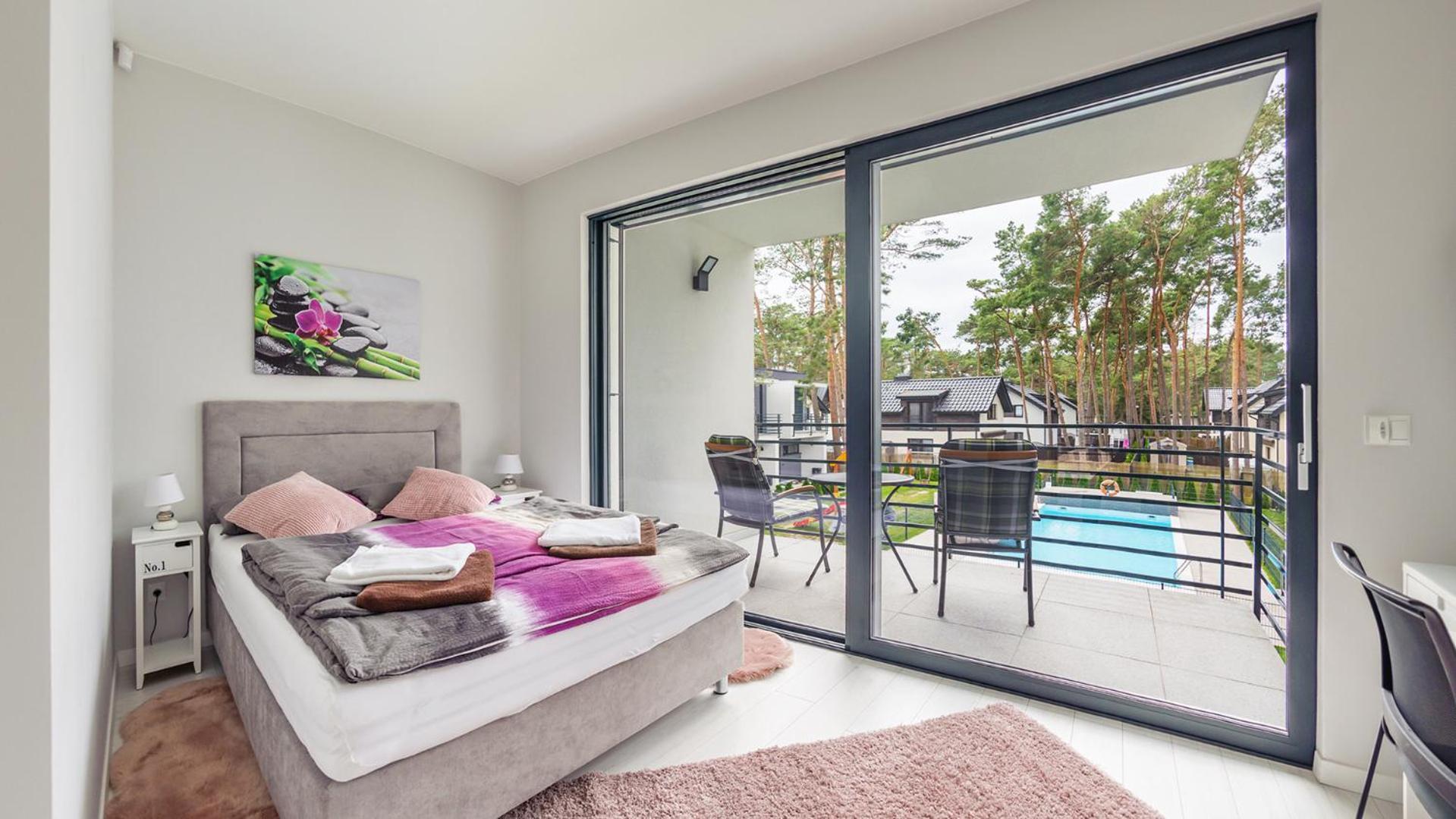 Prestige House Apartament - 2 Sypialnie Z Ogrodkiem I Basenem โปเบียโรโว ภายนอก รูปภาพ