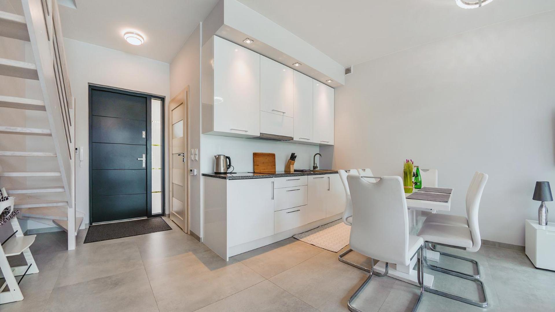 Prestige House Apartament - 2 Sypialnie Z Ogrodkiem I Basenem โปเบียโรโว ภายนอก รูปภาพ