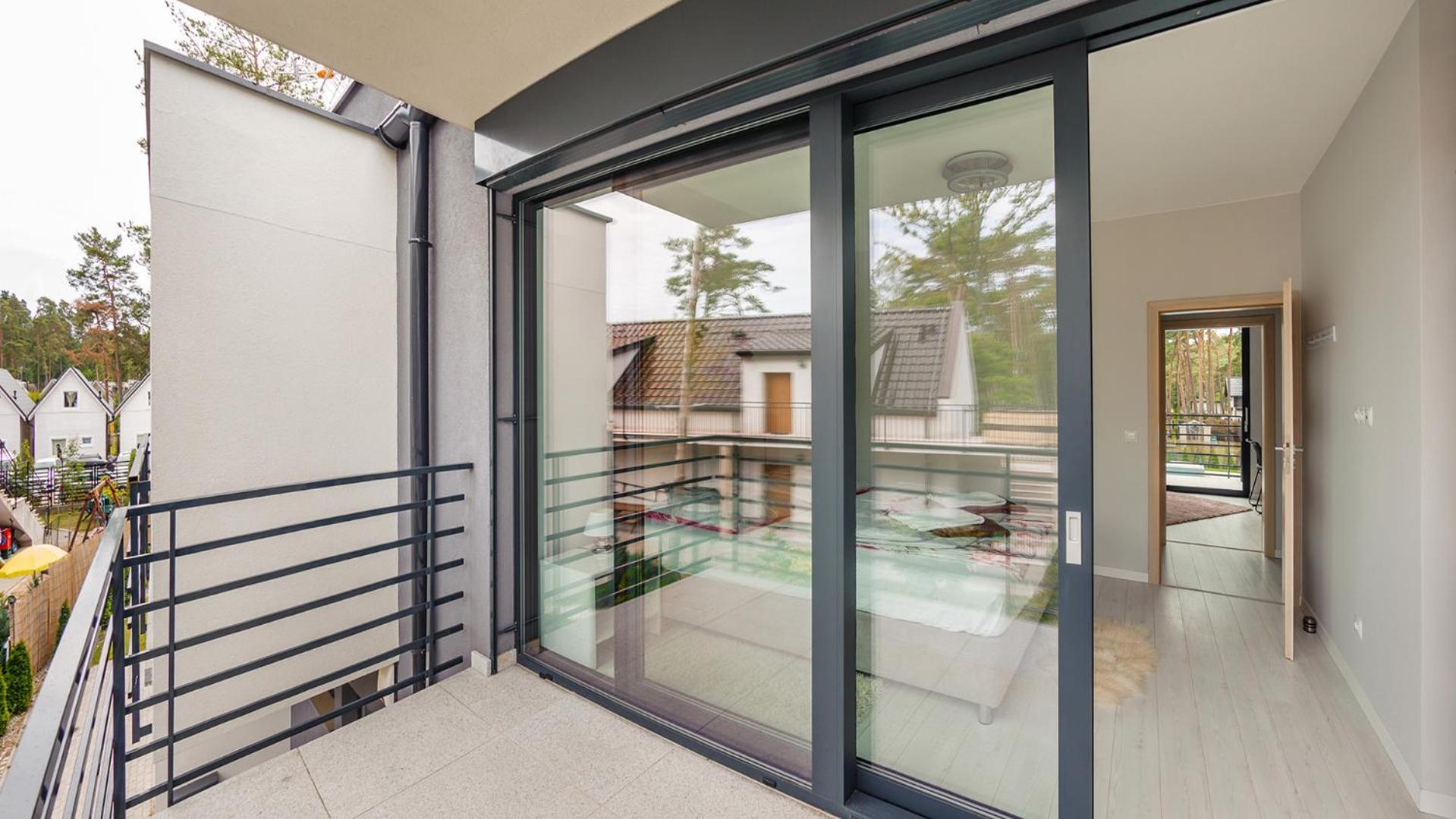 Prestige House Apartament - 2 Sypialnie Z Ogrodkiem I Basenem โปเบียโรโว ภายนอก รูปภาพ